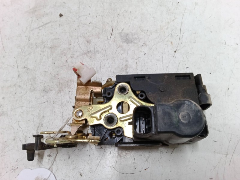 Recambio de cerradura puerta trasera derecha para ssangyong rexton / rexton ii (gab_) 2.7 xdi referencia OEM IAM    Recambio de cerradura puerta trasera derecha para ssangyong rexton / rexton ii (gab_) 2.7 xdi referencia OEM IAM