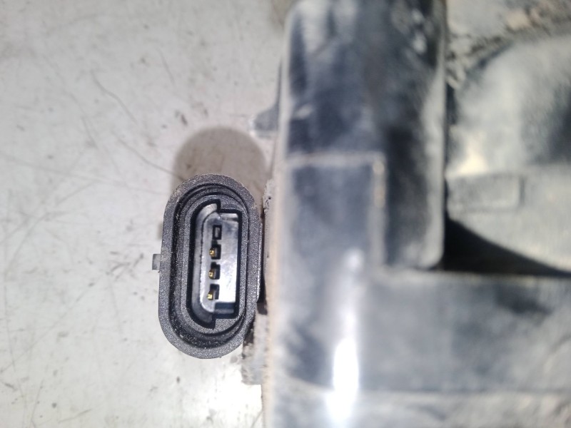 Recambio de cerradura puerta trasera izquierda para ssangyong rexton / rexton ii (gab_) 2.7 xdi referencia OEM IAM    Recambio de cerradura puerta trasera izquierda para ssangyong rexton / rexton ii (gab_) 2.7 xdi referencia OEM IAM