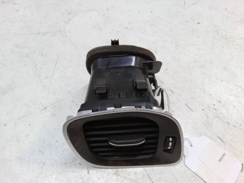 Recambio de aireador izquierdo para volvo v40 hatchback (525) d2 referencia OEM IAM   