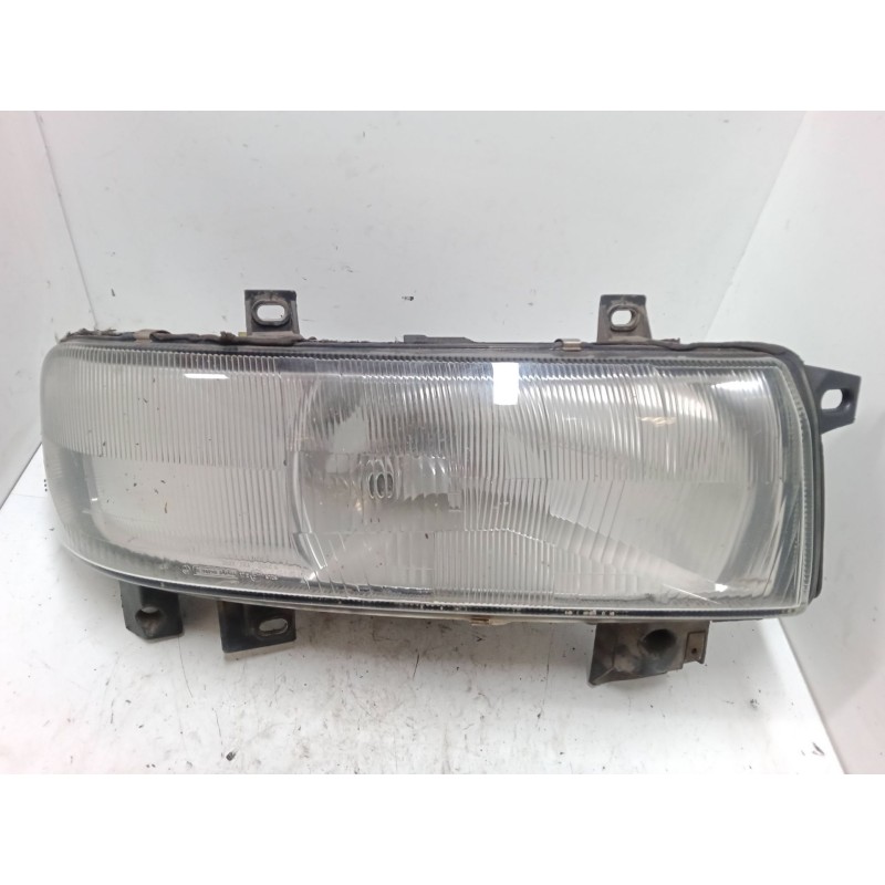 Recambio de faro derecho para renault 130 35 camion 3500kg caja abierta camion 3500kg caja abierta referencia OEM IAM   