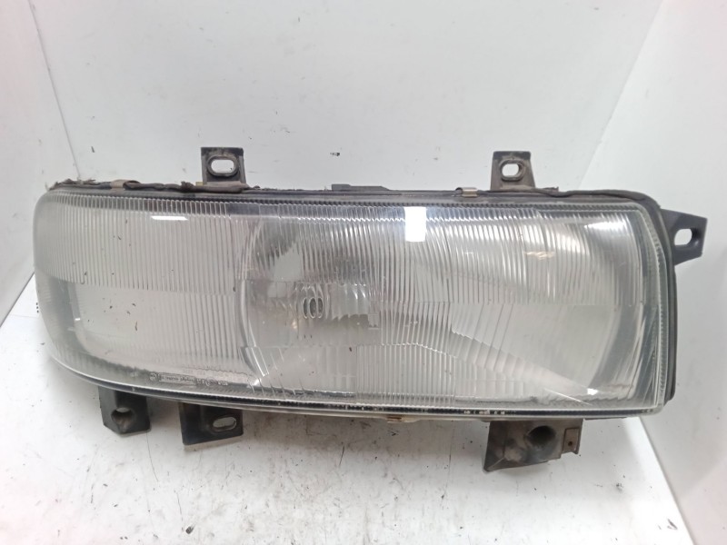 Recambio de faro derecho para renault 130 35 camion 3500kg caja abierta camion 3500kg caja abierta referencia OEM IAM    Recambio de faro derecho para renault 130 35 camion 3500kg caja abierta camion 3500kg caja abierta referencia OEM IAM