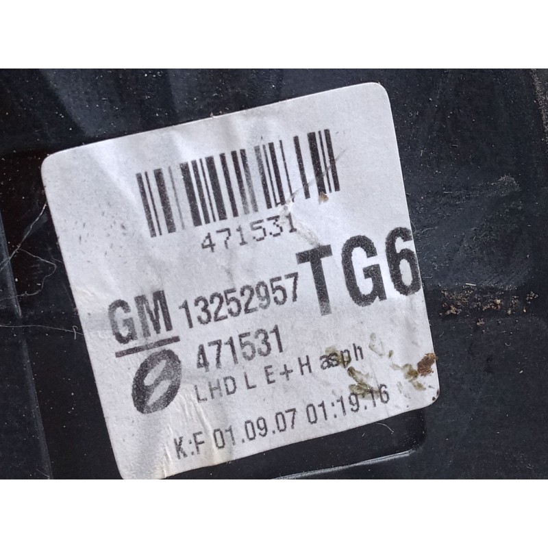 Recambio de retrovisor electrico izquierdo para opel zafira / zafira family b (a05) 1.9 cdti (m75) referencia OEM IAM 13252957   Recambio de retrovisor electrico izquierdo para opel zafira / zafira family b (a05) 1.9 cdti (m75) referencia OEM IAM 13252957