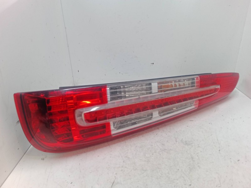 Recambio de piloto trasero derecho para ford c-max (dm2) 1.8 tdci referencia OEM IAM    Recambio de piloto trasero derecho para ford c-max (dm2) 1.8 tdci referencia OEM IAM