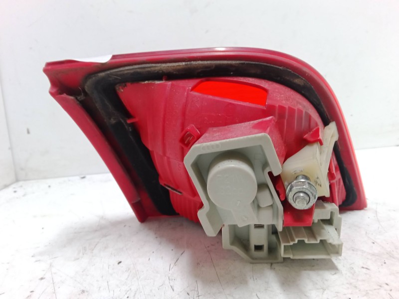 Recambio de piloto trasero porton derecho para audi a3 (8p1) 2.0 tdi 16v referencia OEM IAM    Recambio de piloto trasero porton derecho para audi a3 (8p1) 2.0 tdi 16v referencia OEM IAM