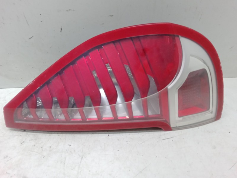 Recambio de piloto trasero derecho para renault scénic iii (jz0/1_) 1.5 dci referencia OEM IAM    Recambio de piloto trasero derecho para renault scénic iii (jz0/1_) 1.5 dci referencia OEM IAM