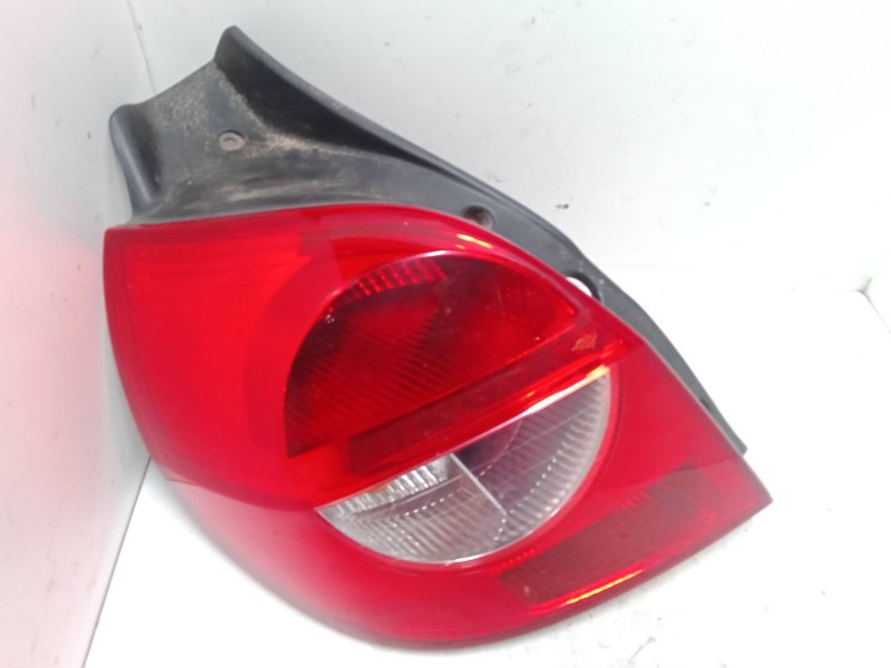 Recambio de piloto trasero izquierdo para renault clio iii (br0/1, cr0/1) 1.4 16v referencia OEM IAM   