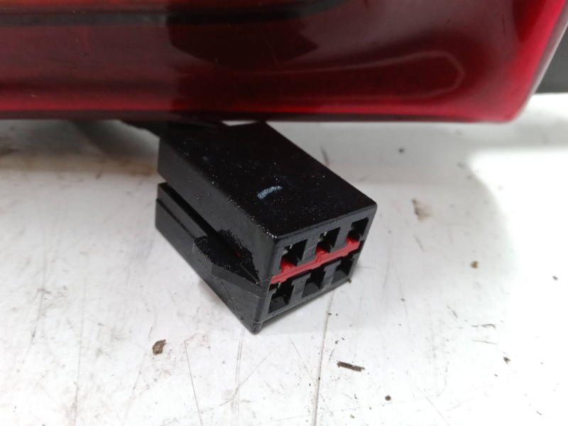 Recambio de piloto trasero izquierdo para chrysler stratus (ja) 2.0 le referencia OEM IAM   