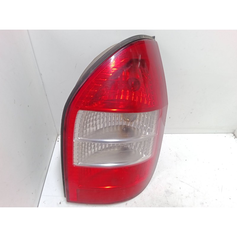 Recambio de piloto trasero derecho para opel zafira a monospace (t98) 2.0 dti 16v (f75) referencia OEM IAM   