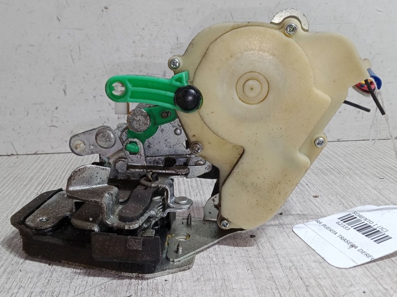 Recambio de cerradura puerta trasera derecha para kia sorento i (jc) 2.5 crdi referencia OEM IAM   