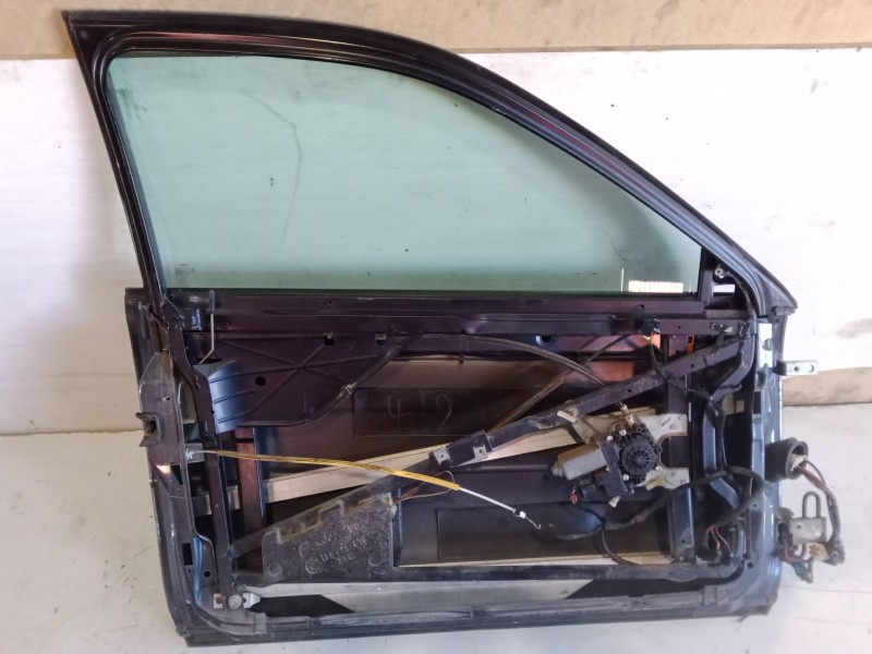 Recambio de puerta delantera izquierda para audi a3 (8l1) 1.9 tdi referencia OEM IAM    Recambio de puerta delantera izquierda para audi a3 (8l1) 1.9 tdi referencia OEM IAM