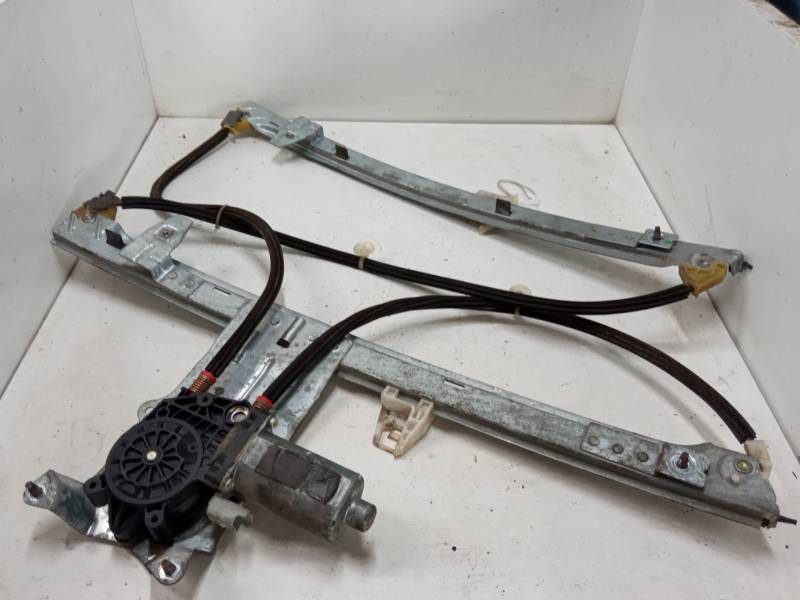 ELEVALUNAS ELECTRICO DELANTERO DERECHO 