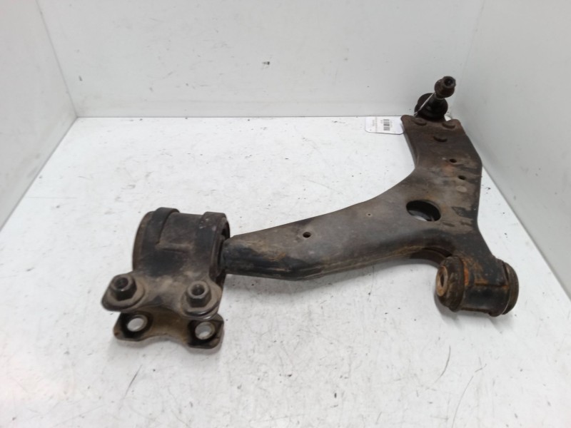 Recambio de brazo suspension inferior delantero izquierdo para ford c-max (dm2) 1.8 tdci referencia OEM IAM    Recambio de brazo suspension inferior delantero izquierdo para ford c-max (dm2) 1.8 tdci referencia OEM IAM