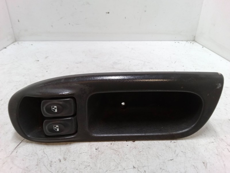 Recambio de mando elevalunas delantero izquierdo para renault scénic i monospace (ja0/1_, fa0_) 1.9 dti (ja1u) referencia OEM IA