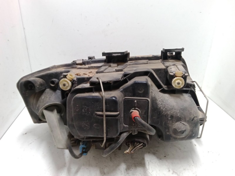 Recambio de faro izquierdo para audi a6 c5 avant (4b5, 4b6) 2.5 tdi referencia OEM IAM    Recambio de faro izquierdo para audi a6 c5 avant (4b5, 4b6) 2.5 tdi referencia OEM IAM