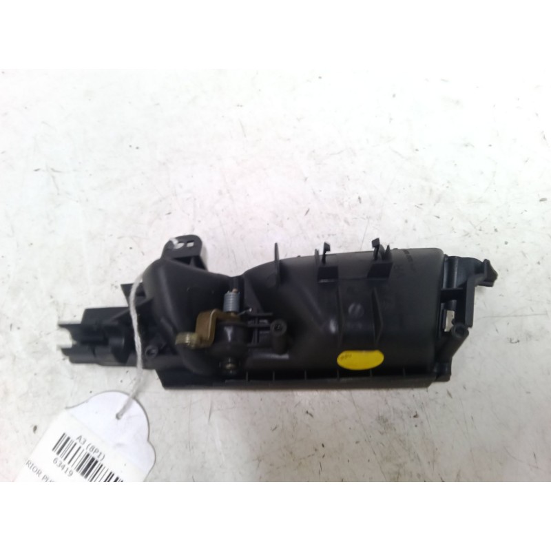 Recambio de maneta interior puerta delantera derecha para audi a3 (8p1) 2.0 tdi 16v referencia OEM IAM    Recambio de maneta interior puerta delantera derecha para audi a3 (8p1) 2.0 tdi 16v referencia OEM IAM