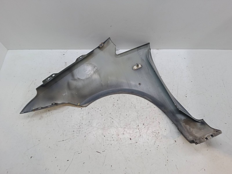 Recambio de aleta delantera derecha para ford c-max (dm2) 1.8 tdci referencia OEM IAM    Recambio de aleta delantera derecha para ford c-max (dm2) 1.8 tdci referencia OEM IAM