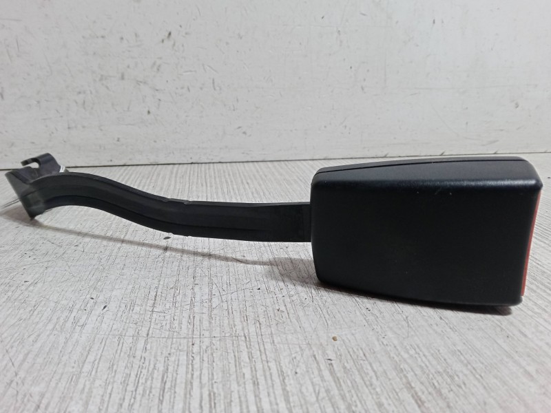 Recambio de anclaje cinturon delantero izquierdo para volkswagen golf v (1k1) 1.9 tdi referencia OEM IAM   