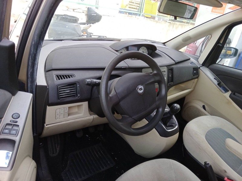 lancia musa (350_) del año 2006