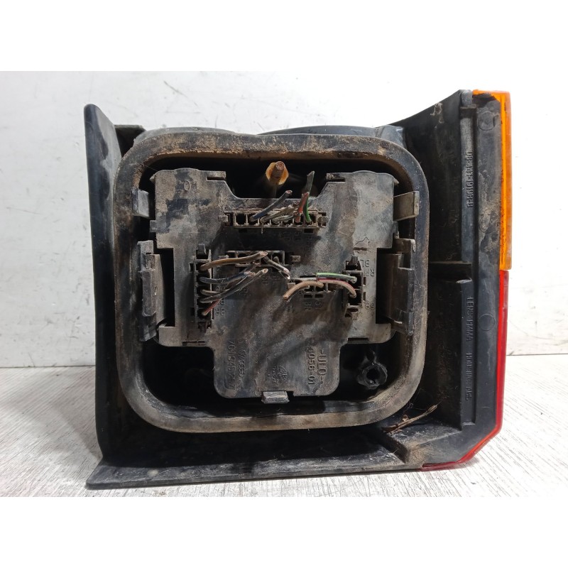 Recambio de piloto trasero derecho para volkswagen transporter t4 furgoneta (70a, 70h, 7da, 7dh) 1.9 d referencia OEM IAM    Recambio de piloto trasero derecho para volkswagen transporter t4 furgoneta (70a, 70h, 7da, 7dh) 1.9 d referencia OEM IAM