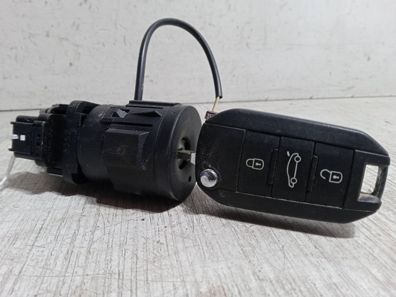 Recambio de clausor para citroën c4 cactus 1.2 vti 82 referencia OEM IAM    Recambio de clausor para citroën c4 cactus 1.2 vti 82 referencia OEM IAM