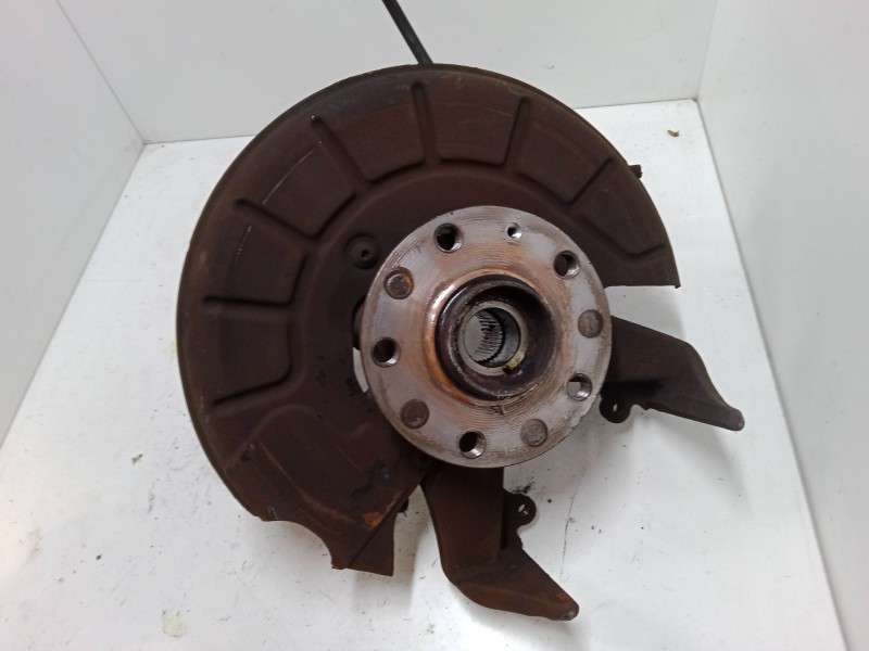 Recambio de mangueta delantera derecha para volkswagen golf v (1k1) 1.6 referencia OEM IAM   