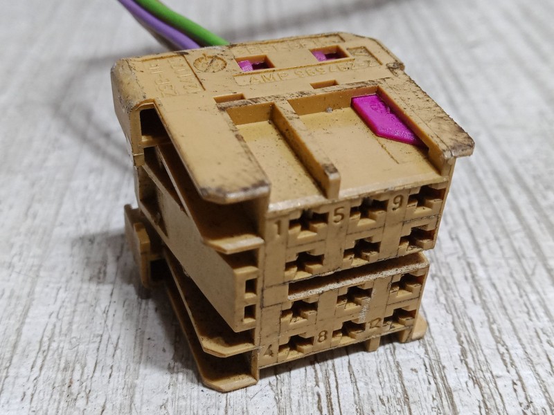 Recambio de retrovisor electrico izquierdo para seat ibiza iii (6l1) 1.9 tdi referencia OEM IAM   