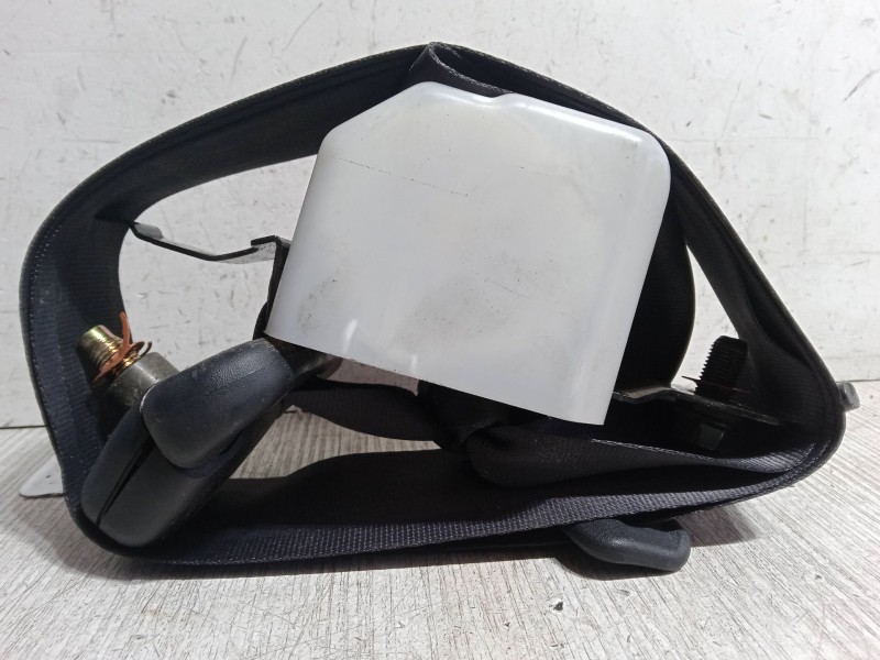 Recambio de cinturon seguridad tercera fila derecho para hyundai h-1 / starex autobús (a1) 2.5 crdi referencia OEM IAM   