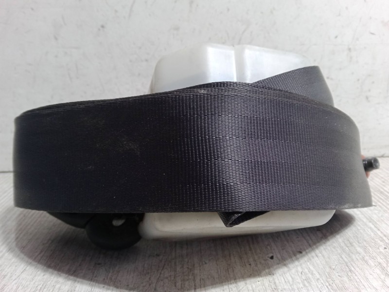 Recambio de cinturon seguridad tercera fila derecho para hyundai h-1 / starex autobús (a1) 2.5 crdi referencia OEM IAM   