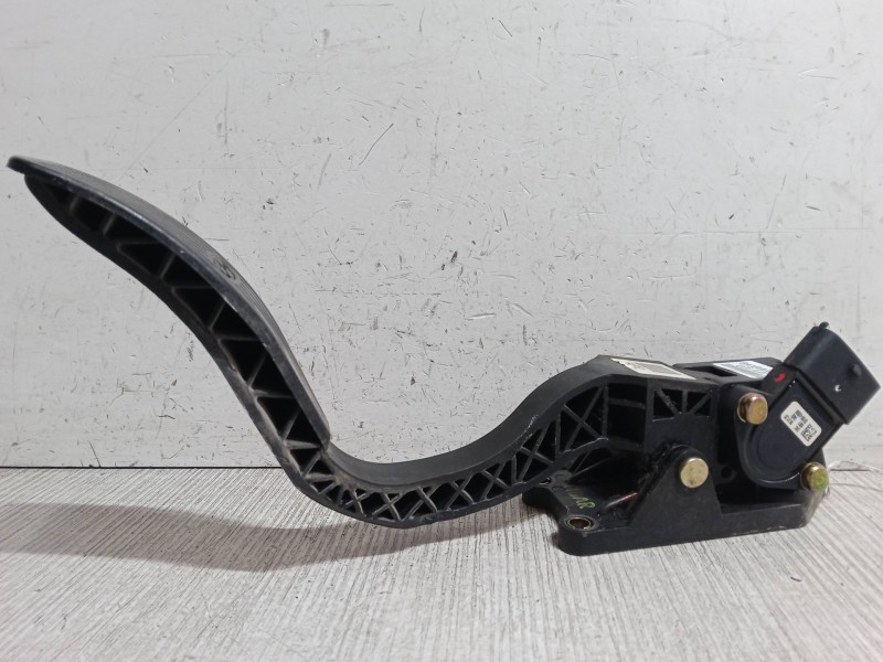 Recambio de pedal acelerador para hyundai h-1 / starex autobús (a1) 2.5 crdi referencia OEM IAM    Recambio de pedal acelerador para hyundai h-1 / starex autobús (a1) 2.5 crdi referencia OEM IAM