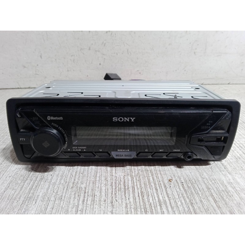 Recambio de radio universal para hyundai h-1 / starex autobús (a1) 2.5 crdi referencia OEM IAM DSXA400BT  