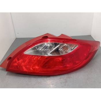 PILOTO TRASERO DERECHO D65151150 