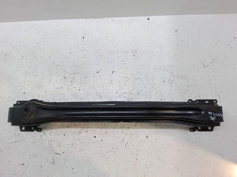 Recambio de refuerzo paragolpes delantero para seat leon (1p1) 1.9 tdi referencia OEM IAM   