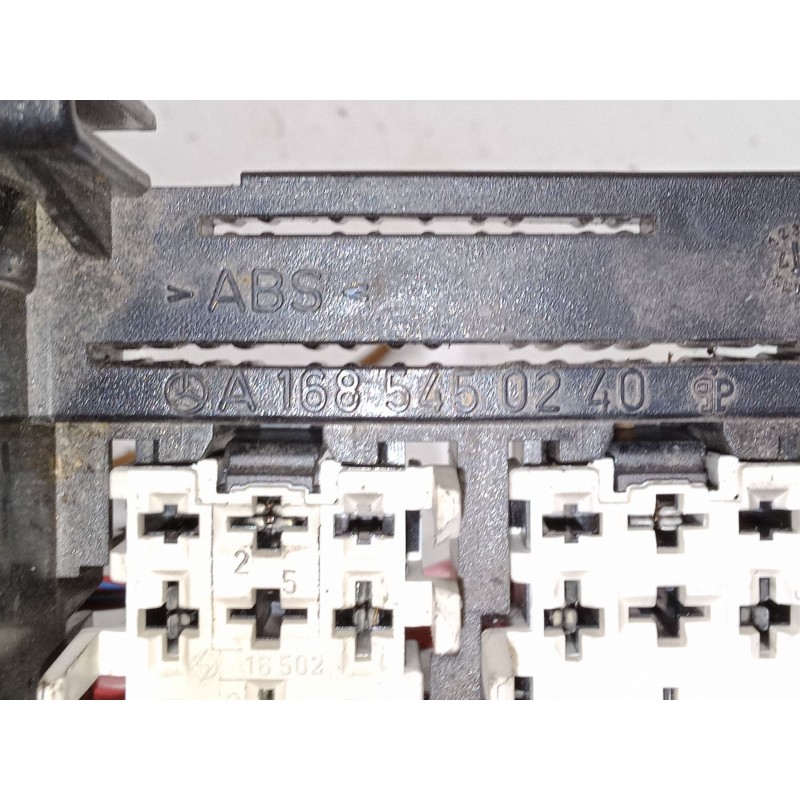 Recambio de caja reles / fusibles para mercedes-benz clase a (w168) a 160 (168.033, 168.133) referencia OEM IAM    Recambio de caja reles / fusibles para mercedes-benz clase a (w168) a 160 (168.033, 168.133) referencia OEM IAM