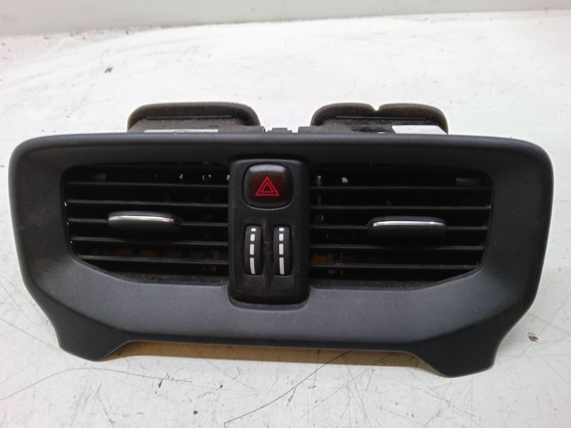 Recambio de aireador central para volvo v40 hatchback (525) d2 referencia OEM IAM   