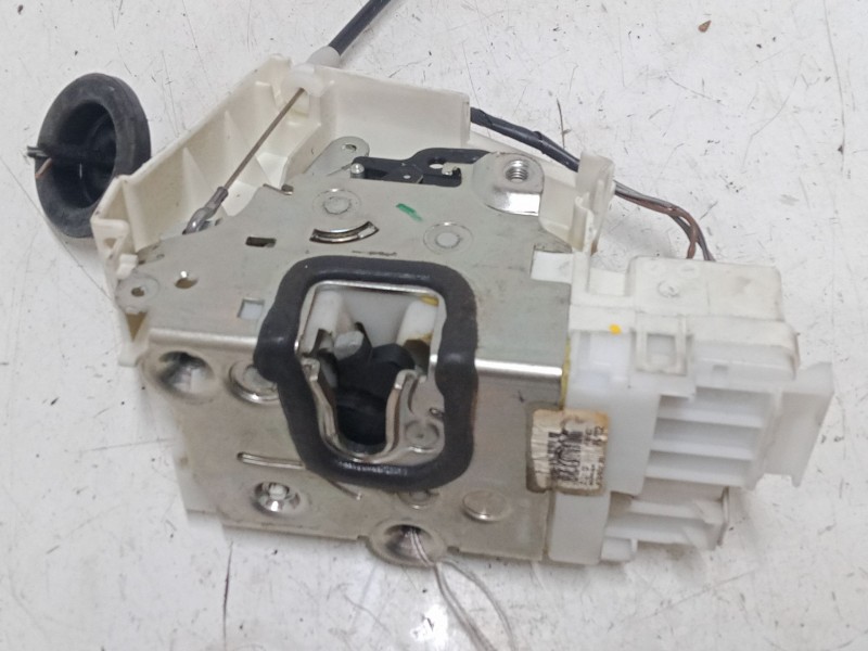 Recambio de cerradura puerta delantera derecha para mercedes-benz clase a (w169) a 180 cdi (169.007, 169.307) referencia OEM IAM Recambio de cerradura puerta delantera derecha para mercedes-benz clase a (w169) a 180 cdi (169.007, 169.307) referencia OEM IAM