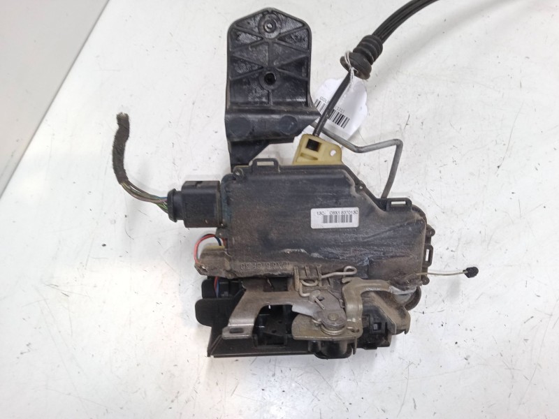 Recambio de cerradura puerta delantera izquierda para volkswagen golf iv (1j1) 1.9 tdi referencia OEM IAM    Recambio de cerradura puerta delantera izquierda para volkswagen golf iv (1j1) 1.9 tdi referencia OEM IAM