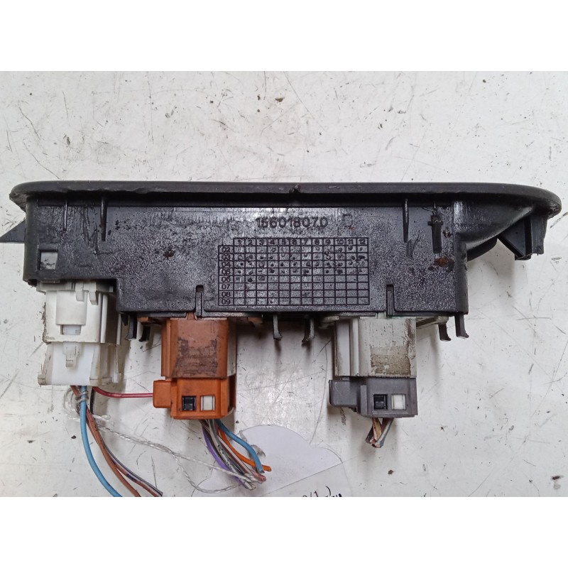 Recambio de mando elevalunas delantero izquierdo para renault scénic ii (jm0/1_) 1.9 dci (jm0g, jm12, jm1g, jm2c) referencia OEM Recambio de mando elevalunas delantero izquierdo para renault scénic ii (jm0/1_) 1.9 dci (jm0g, jm12, jm1g, jm2c) referencia OEM