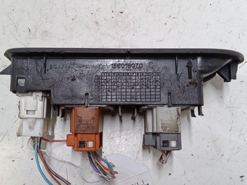 Recambio de mando elevalunas delantero izquierdo para renault scénic ii (jm0/1_) 1.9 dci (jm0g, jm12, jm1g, jm2c) referencia OEM Recambio de mando elevalunas delantero izquierdo para renault scénic ii (jm0/1_) 1.9 dci (jm0g, jm12, jm1g, jm2c) referencia OEM