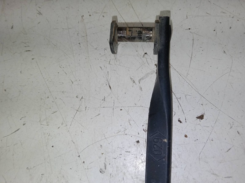 Recambio de brazo limpia delantero izquierdo para renault scénic ii (jm0/1_) 1.9 dci (jm0g, jm12, jm1g, jm2c) referencia OEM IAM Recambio de brazo limpia delantero izquierdo para renault scénic ii (jm0/1_) 1.9 dci (jm0g, jm12, jm1g, jm2c) referencia OEM IAM