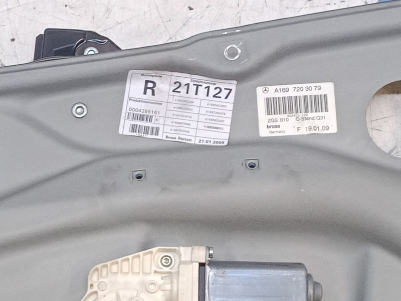 Recambio de elevalunas electrico delantero derecho para mercedes-benz clase a (w169) a 180 cdi (169.007, 169.307) referencia OEM Recambio de elevalunas electrico delantero derecho para mercedes-benz clase a (w169) a 180 cdi (169.007, 169.307) referencia OEM