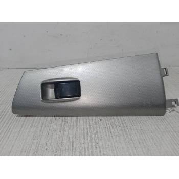 MANDO ELEVALUNAS DELANTERO DERECHO 74231-02280 