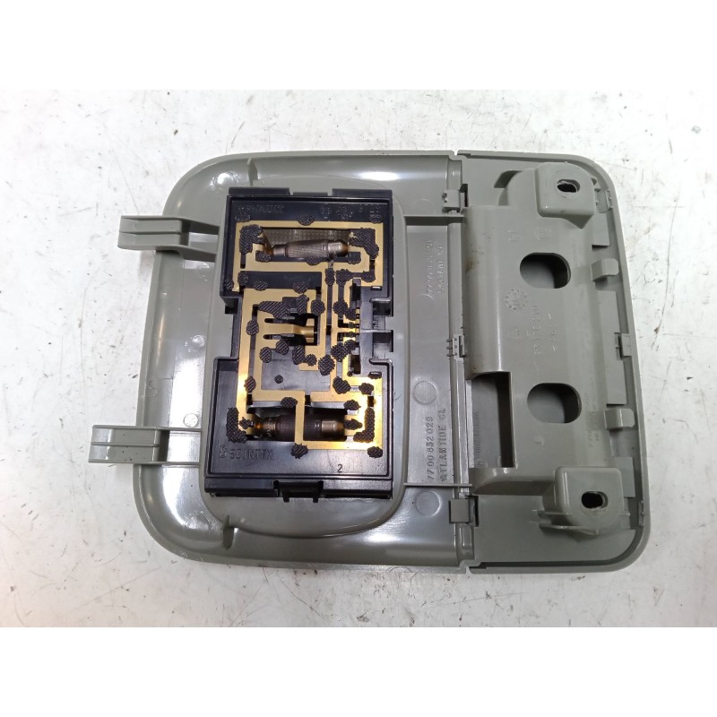 Recambio de luz interior delantera para renault scénic i monospace (ja0/1_, fa0_) 1.9 dti (ja1u) referencia OEM IAM   