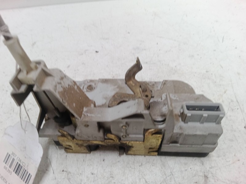 Recambio de cerradura puerta trasera derecha para peugeot 307 (3a/c) 1.4 16v referencia OEM IAM    Recambio de cerradura puerta trasera derecha para peugeot 307 (3a/c) 1.4 16v referencia OEM IAM