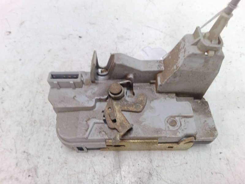 Recambio de cerradura puerta trasera derecha para peugeot 307 (3a/c) 1.4 16v referencia OEM IAM    Recambio de cerradura puerta trasera derecha para peugeot 307 (3a/c) 1.4 16v referencia OEM IAM