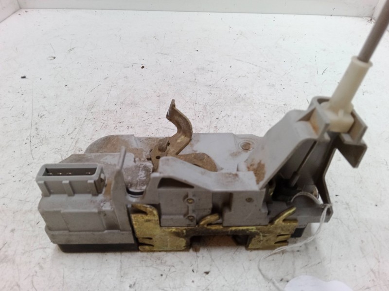 Recambio de cerradura puerta trasera izquierda para peugeot 307 (3a/c) 1.4 16v referencia OEM IAM    Recambio de cerradura puerta trasera izquierda para peugeot 307 (3a/c) 1.4 16v referencia OEM IAM