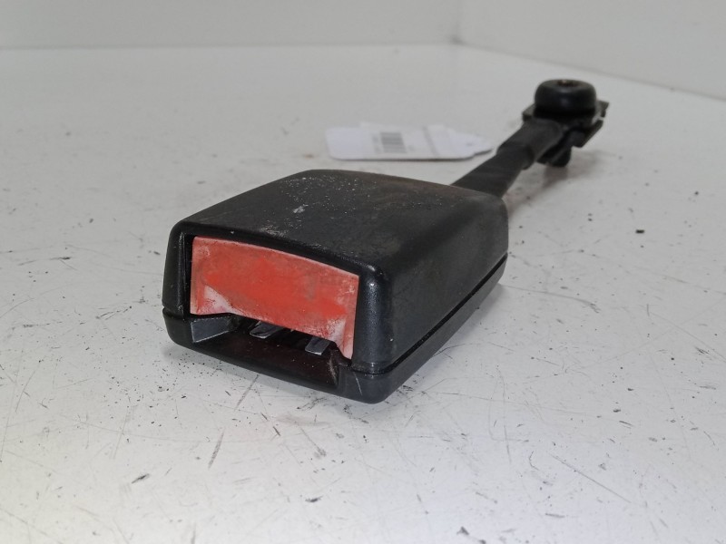 Recambio de anclaje cinturon delantero derecho para ford tourneo connect 1.8 tdci referencia OEM IAM   