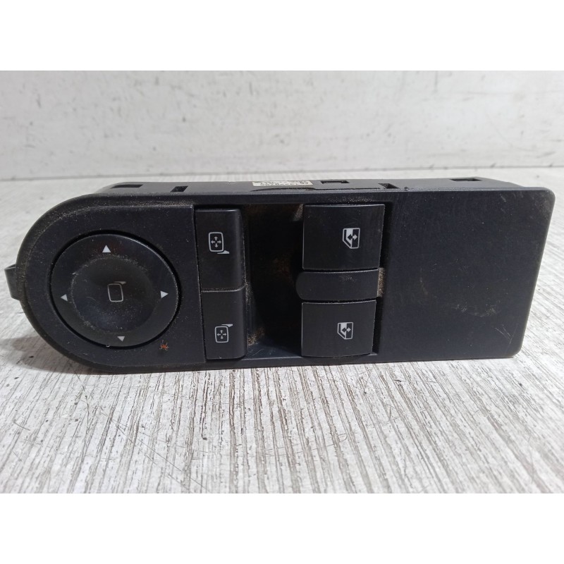 Recambio de mando elevalunas delantero izquierdo para opel zafira / zafira family b (a05) 1.9 cdti (m75) referencia OEM IAM   