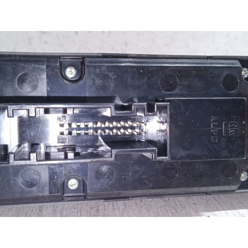 Recambio de mando elevalunas delantero izquierdo para opel zafira / zafira family b (a05) 1.9 cdti (m75) referencia OEM IAM    Recambio de mando elevalunas delantero izquierdo para opel zafira / zafira family b (a05) 1.9 cdti (m75) referencia OEM IAM