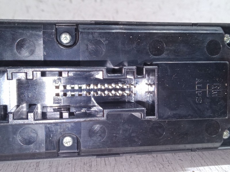 Recambio de mando elevalunas delantero izquierdo para opel zafira / zafira family b (a05) 1.9 cdti (m75) referencia OEM IAM    Recambio de mando elevalunas delantero izquierdo para opel zafira / zafira family b (a05) 1.9 cdti (m75) referencia OEM IAM