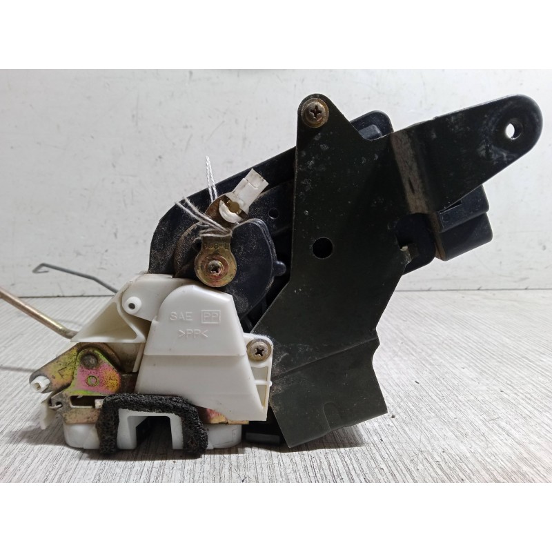 Recambio de cerradura puerta delantera izquierda para opel agila (a) (h00) 1.2 16v twinport (f68) referencia OEM IAM    Recambio de cerradura puerta delantera izquierda para opel agila (a) (h00) 1.2 16v twinport (f68) referencia OEM IAM